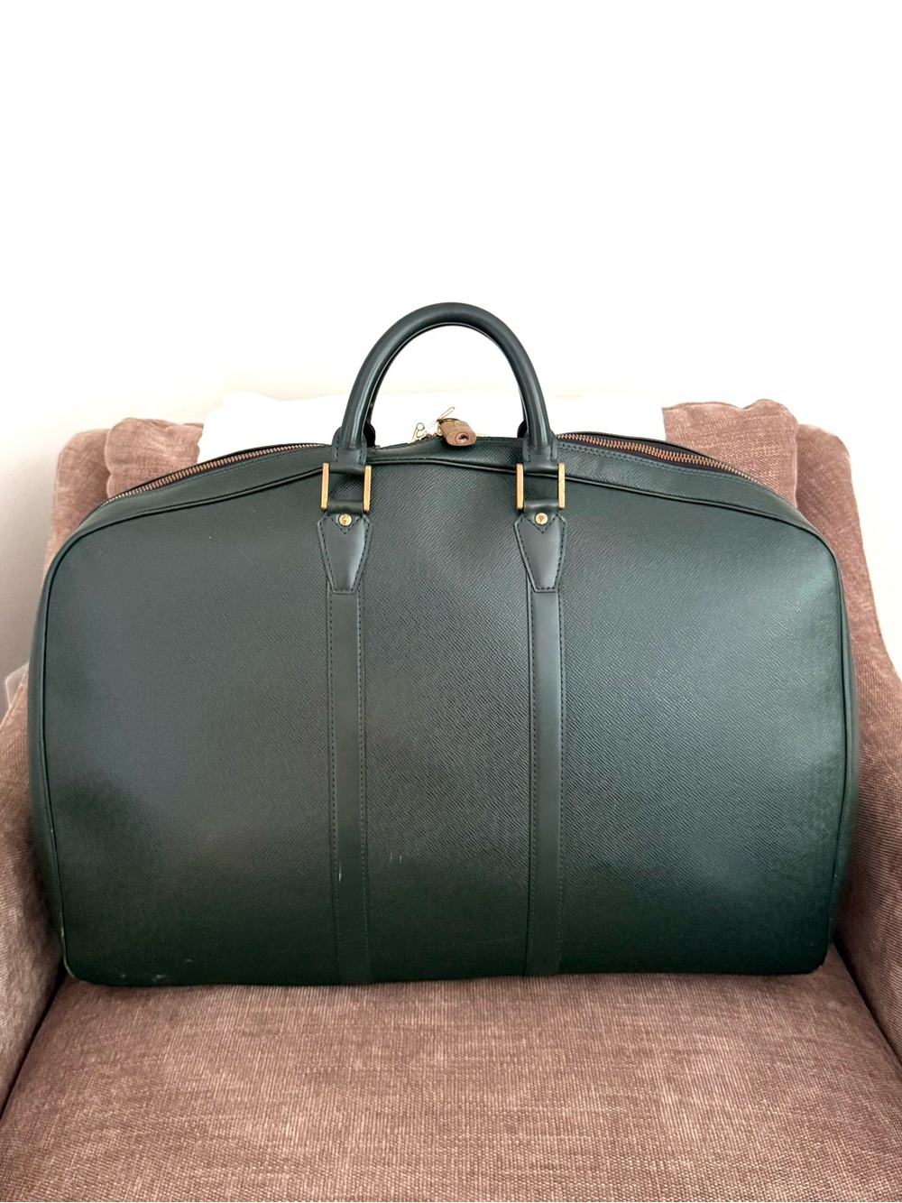 Authentic Louis Vuitton Taiga green Leather Helanga 1 Poche Travel Bag M30104 LV
